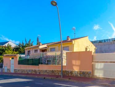 Bestaand - Townhouse / Semi-detached - Torrevieja - Los Balcones